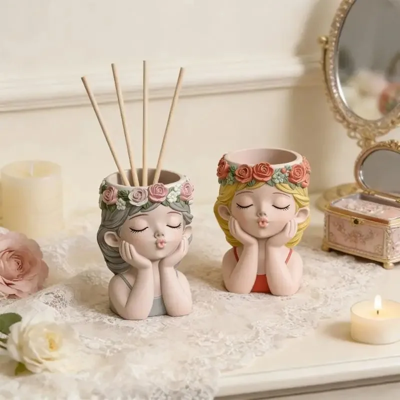 Pouting Girl With Flower Crown - Echeveria Succulent บทวิจารณ์และราคา